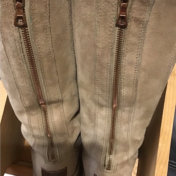 UGG Classic Beige Suede Boots - Picture 4 of 7
